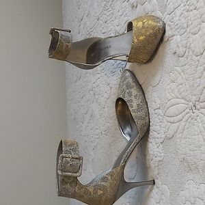 Audrey Brooke pumps size 10